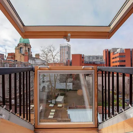 Higgihaus Cabot Mews #40 Sunday - Friday Location Apartment Bristol